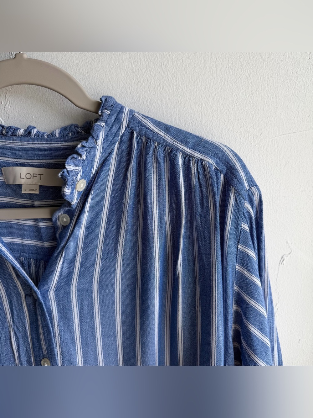 Loft blue and white stripe button down shirt with ruffled collar - Picture 5 of 8